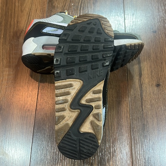Nike air max 90 size 3.5y - Picture 5 of 7